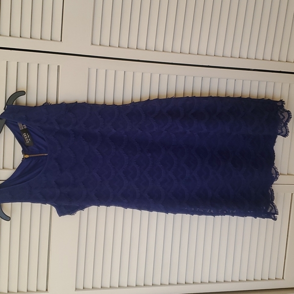 Dress - Picture 2 of 4